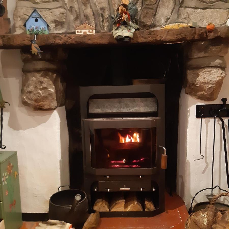 Back2Roots - Beautifully Restored Cottage, Doochary Esterno foto